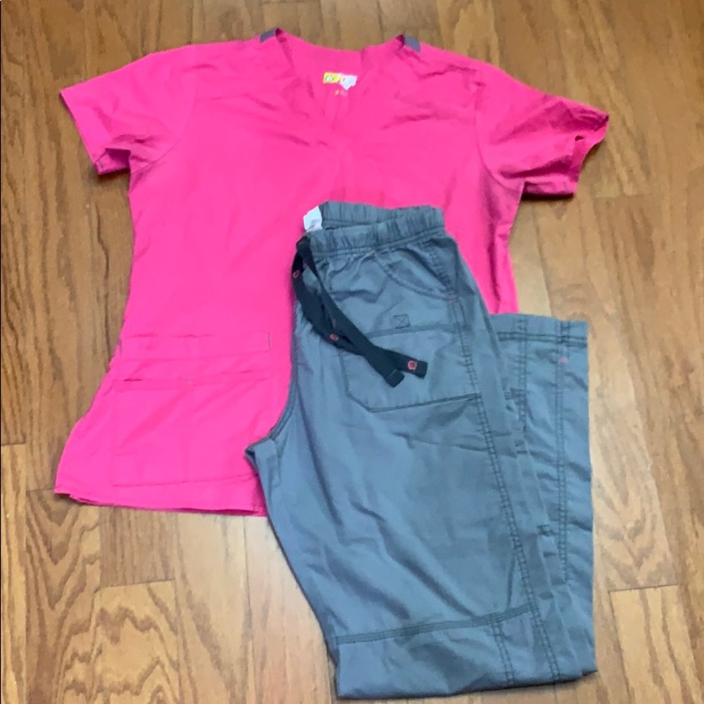 Scrub set